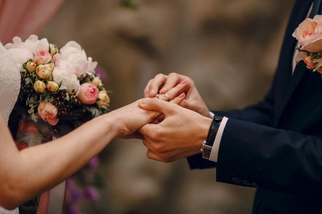 Close up of Laurence Graff's hands holding some of the most important diamonds